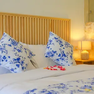 La Rose Bleue - Hoteliere Avec Piscine - Holiday home